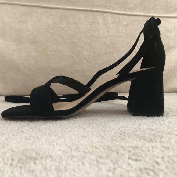 BCBGeneration suede heels size 7 - wrap/tie around ankles - NWT - Picture 3 of 6
